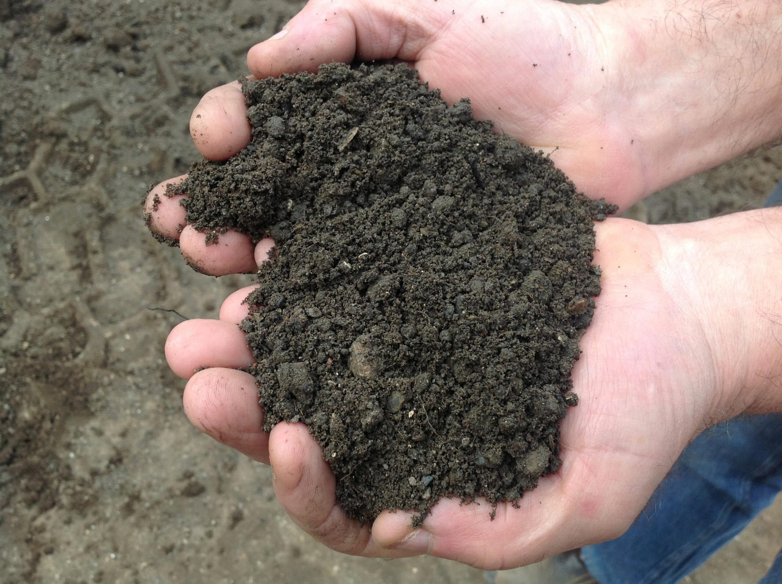 London Topsoil Delivery delivery